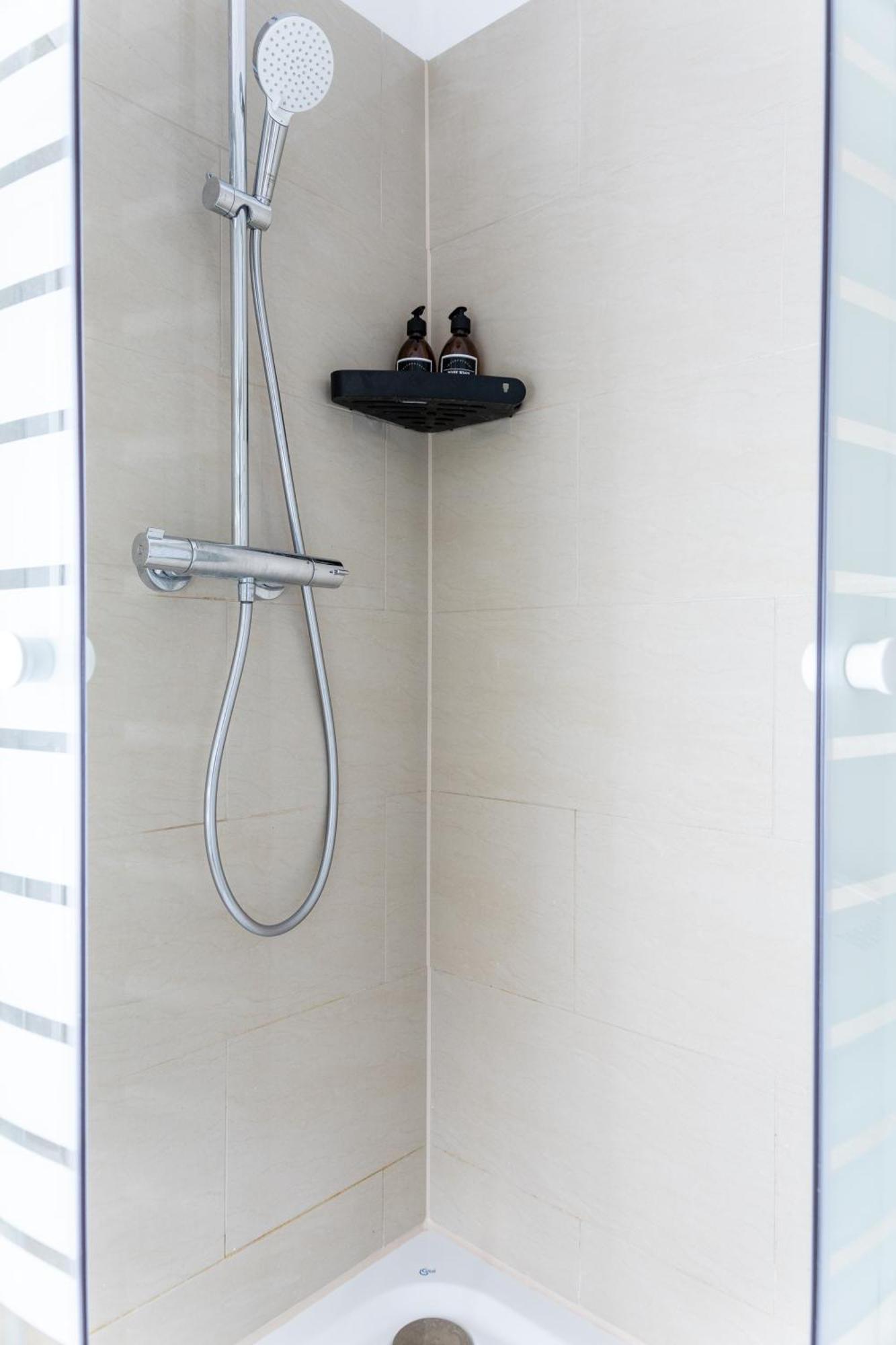 City Apartment Top Location, Quiet And Cozy Ideal To Relax Or Work فيينا المظهر الخارجي الصورة