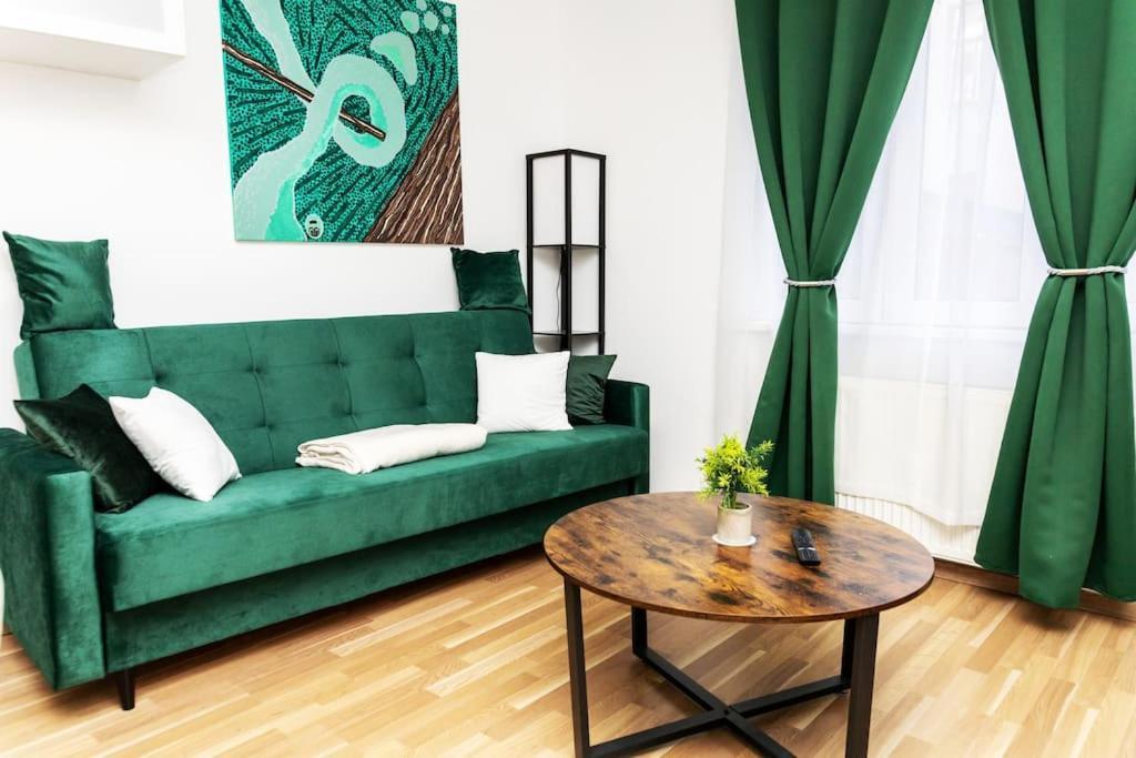 City Apartment Top Location, Quiet And Cozy Ideal To Relax Or Work فيينا المظهر الخارجي الصورة